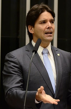 Felipe Maia discursa 01