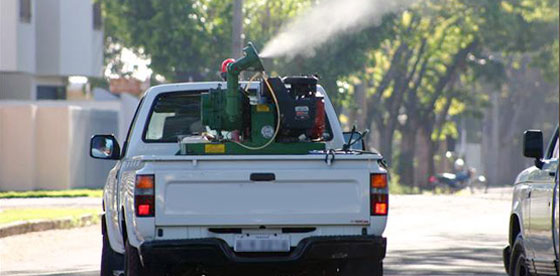 carro fumacê