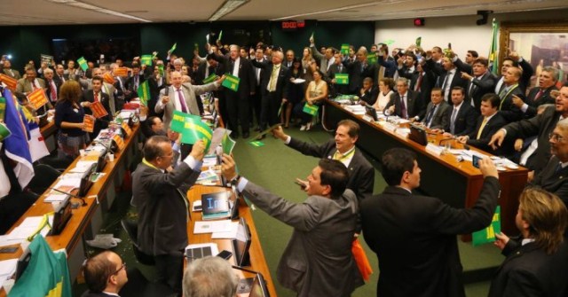 comissao-impeachment